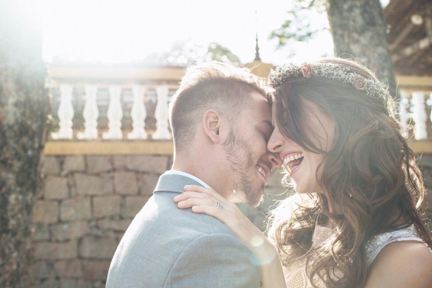 Mulher de Junior Lima faz declaração emocionante em aniversário de casamento