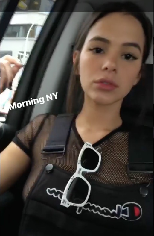 Sem sutiã, Bruna Marquezine aparece gatíssima no estilo blogueirinha 