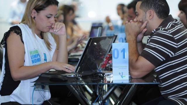 Feirão 'Limpa Nome' do Serasa inicia nessa segunda-feira e oferece atendimento pela internet