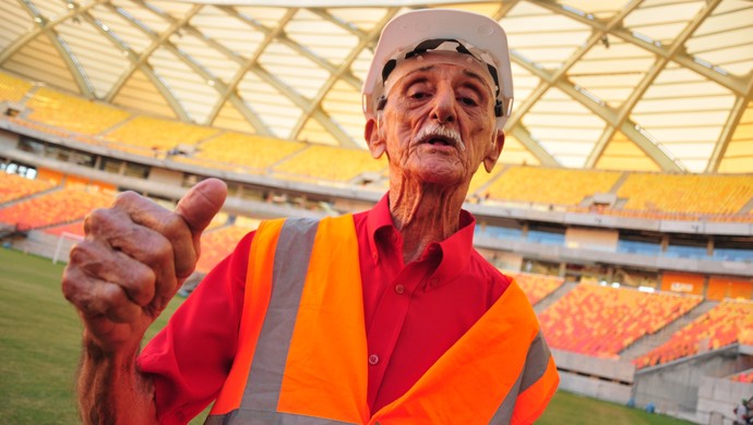 Em Manaus, velório de Amadeu Teixeira será aberto ao público