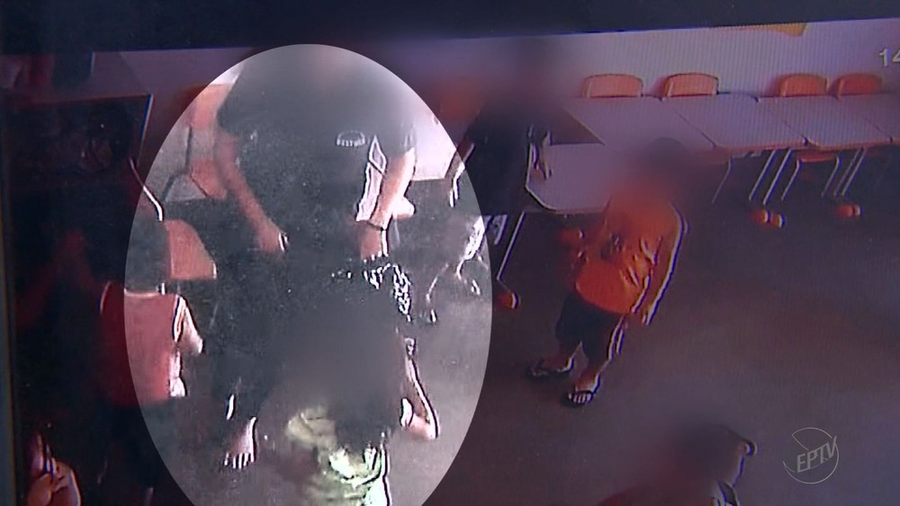 Flagra: professora e estagiária são filmadas torturando alunos em creche