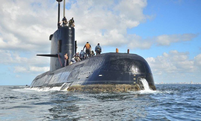 Submarino desaparecido tentou se comunicar com bases sete vezes, diz Argentina