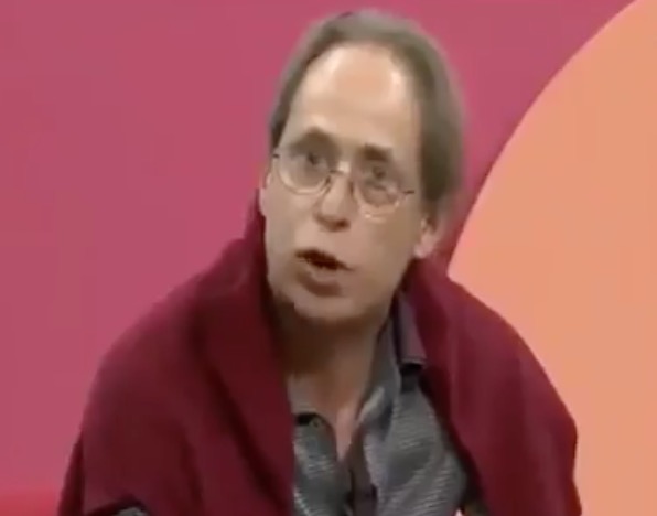 Pedro Cardoso dá esculacho 'épico' e abandona programa ao vivo 