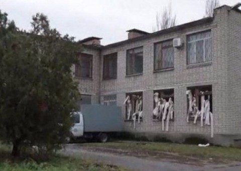 Pai detona granadas em julgamento de suspeitos de matar o filho