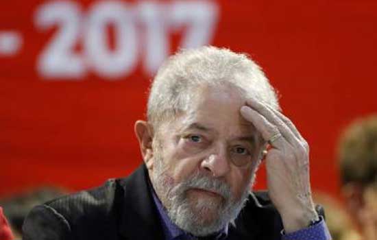 Obra de casa de campo leva Lula à Justiça