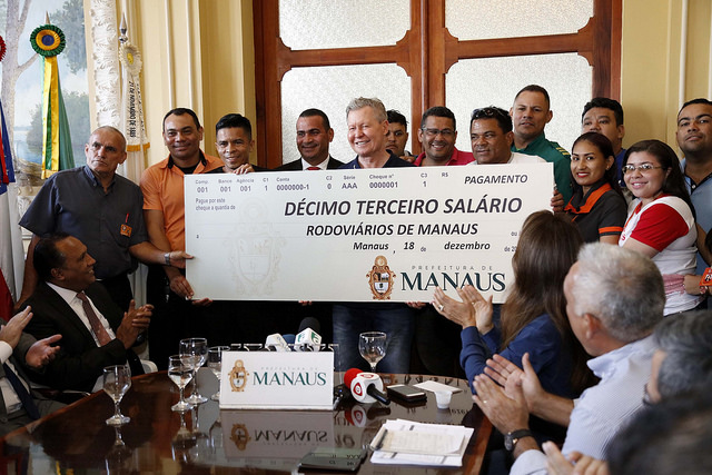 Prefeitura garante pagamento do 13º salário dos rodoviários