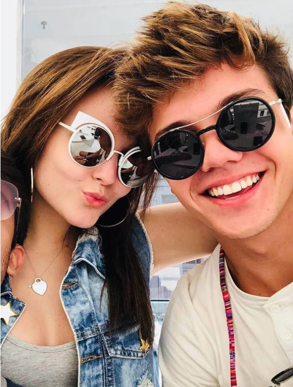 Larissa Manoela assume namoro com ator