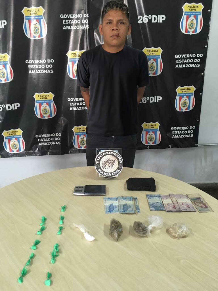 Homem é preso em flagrante com drogas e lista de clientes em Manaus