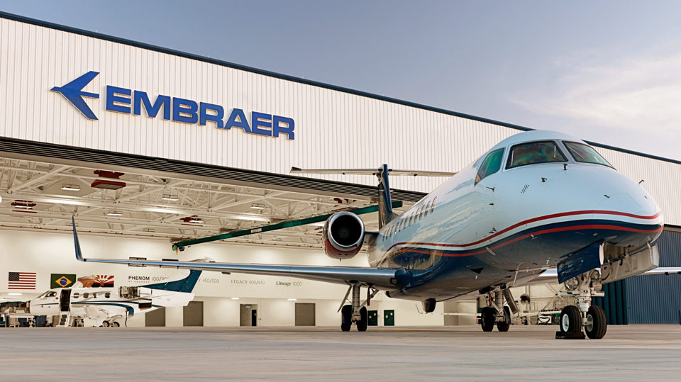 Parceria entre Embraer e Boeing pode ampliar mercado para aviões militares