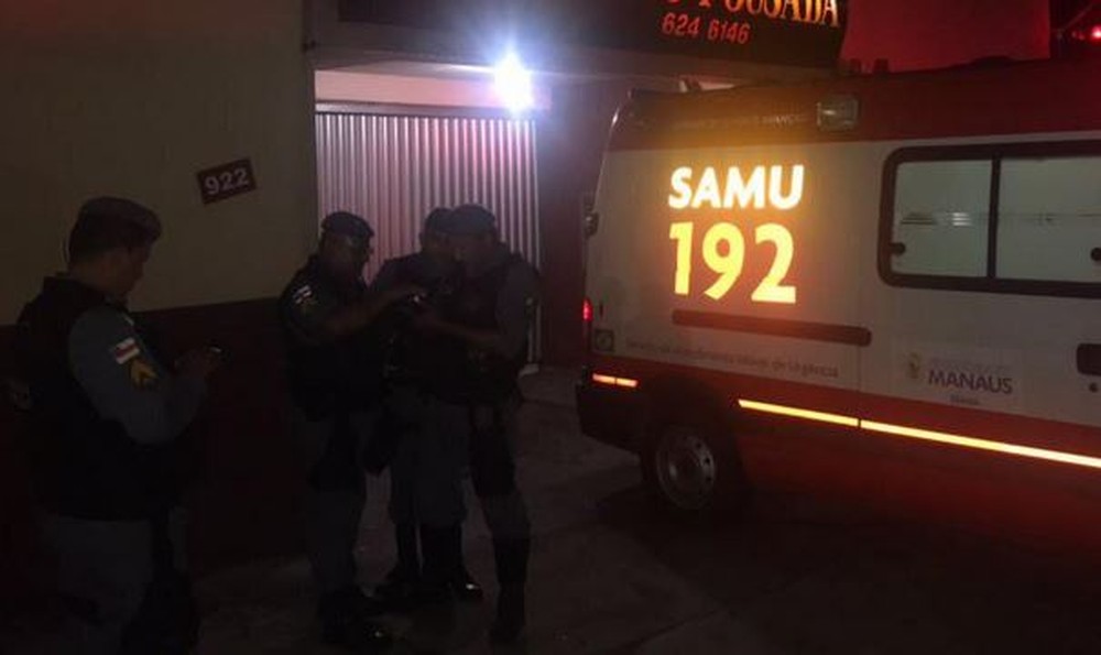 Ensanguentada e enrolada em lençol, jovem é encontrada em motel de Manaus