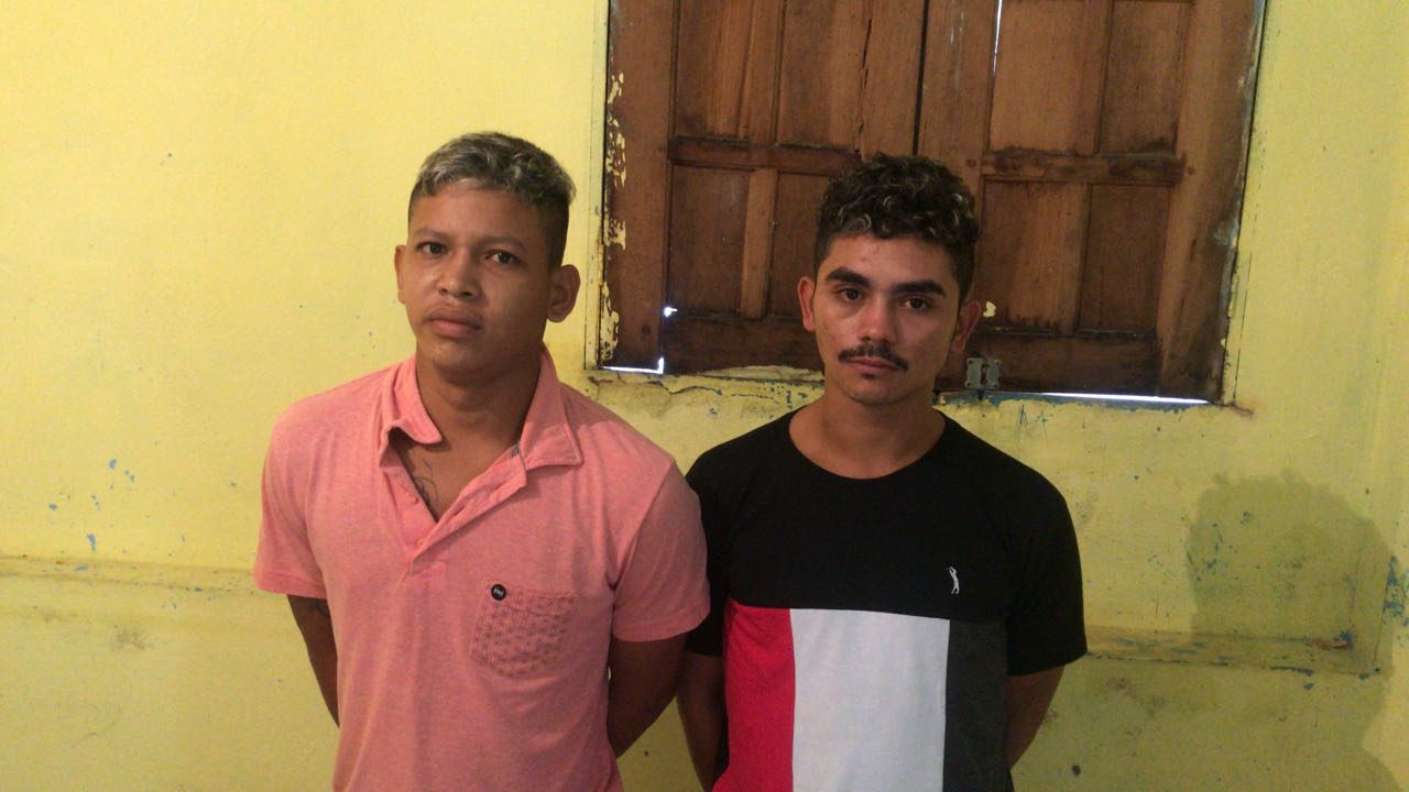 Dois foragidos são recapturados após denúncias em vila de Manaus 