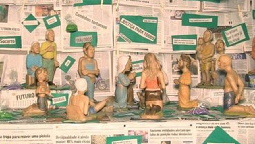 Convento manda retirar presépio que tinha prostituta e casal gay como personagens