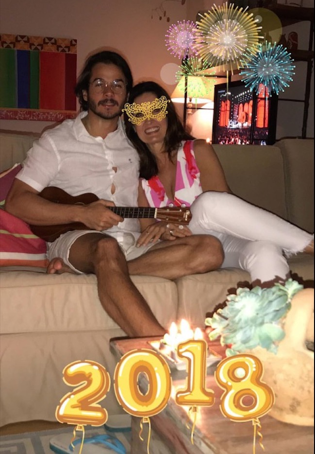 Fátima Bernardes e namorado passam réveillon juntos, veja fotos