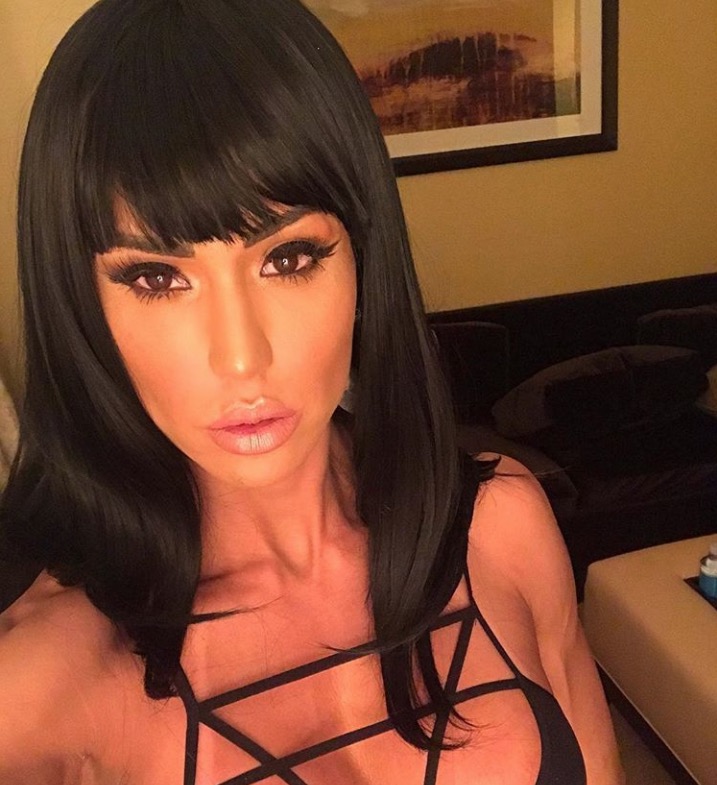 Gracyanne Barbosa surpreende ao aparecer com novo visual