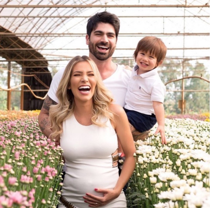 Nasce filha dos ex-BBBs Adriana Sant’Anna e Rodrigão; Foto