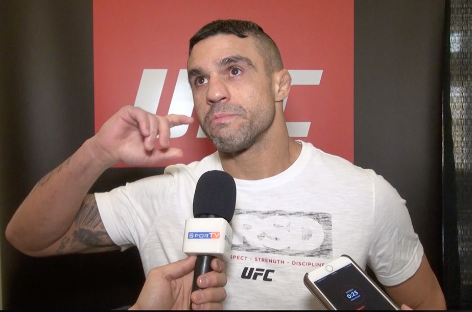  Vitor Belfort chora ao ter luta de despedida cancelada pelo UFC