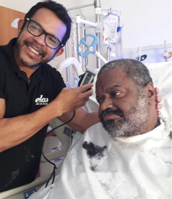 Internado há 10 meses, Arlindo Cruz deve ter alta nos próximos dias
