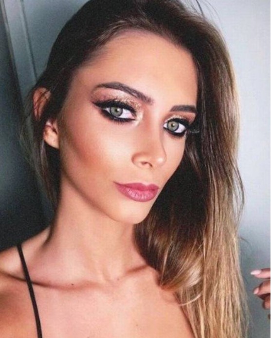 Filha de Eduardo Cunha faz ‘bico’ vendendo vagas em camarote