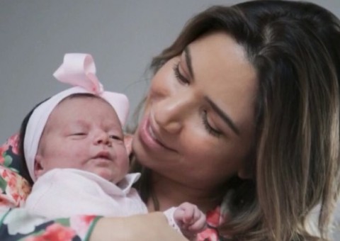 Patrícia Abravanel mostra vídeo do nascimento da filha 