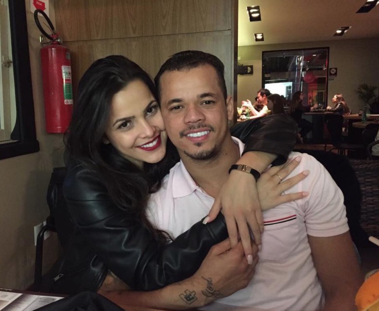 Namorado de Emilly mostra chamego com ex-bbb 