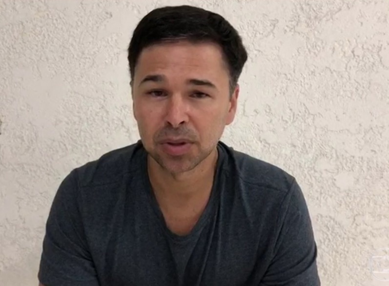 Polícia apura se motorista que invadiu calçadão cometeu falsidade ideológica