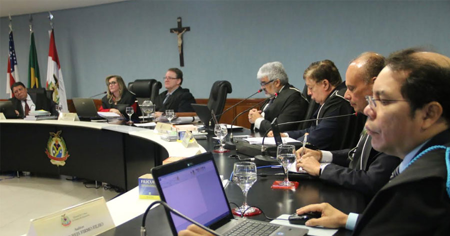 TCE condena ex-prefeito de Barcelos a devolver R$ 360 mil por festa irregular