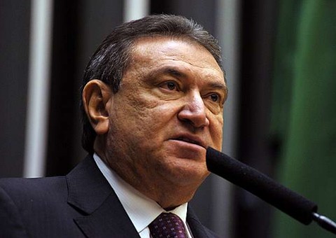 MPF solicita que nome de deputado seja retirado de ginásio no Amazonas