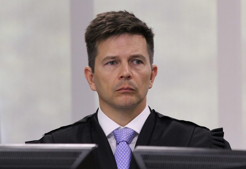 Revisor da Lava Jato vota a favor da condenação de Lula