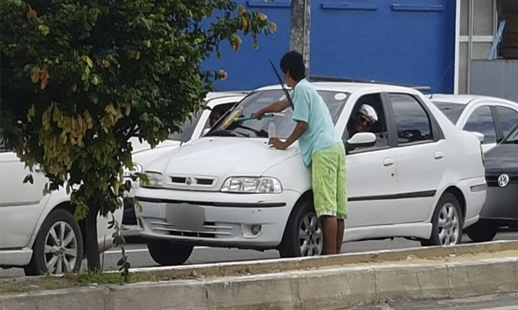 Bosco Saraiva diz que limpadores de para-brisas flagrados em sinal serão presos