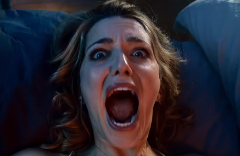 Final alternativo do terror A Morte te dá Parabéns é chocante. Assista