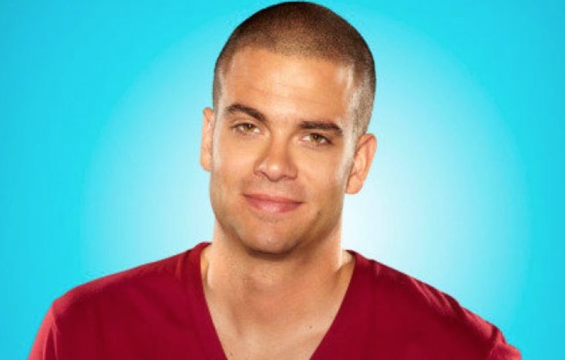 Ator de 'Glee' tentou suicídio 'diversas vezes' antes de se enforcar