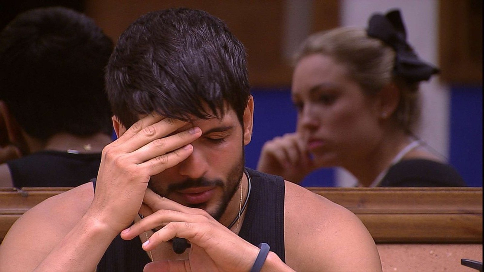 BBB 18: Em clima de tensão pré-paredão, Lucas estuda alvos, mas não consegue definir voto