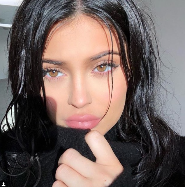 Kylie Jenner anuncia nascimento e revela sexo do bebê após nove meses escondendo gravidez