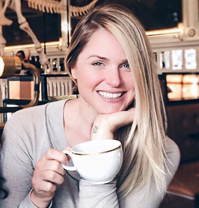 Após polêmica, Susana Werner chega ao Rio de Janeiro para encontrar Julio César