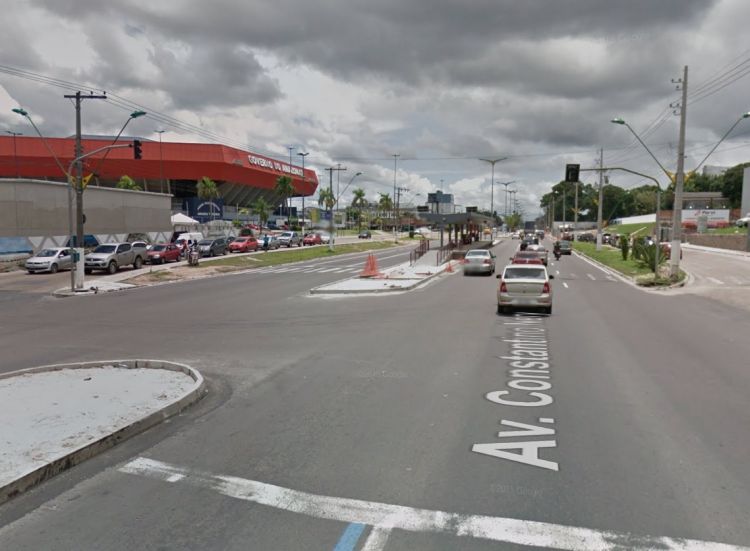 Voltando de bloco, jovem é atropelado na faixa de pedestre em Manaus