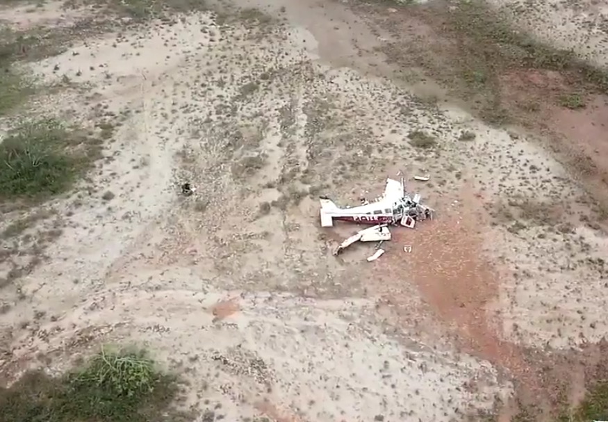 Três pessoas morrem e duas ficam feridas em queda de avião em Manaus