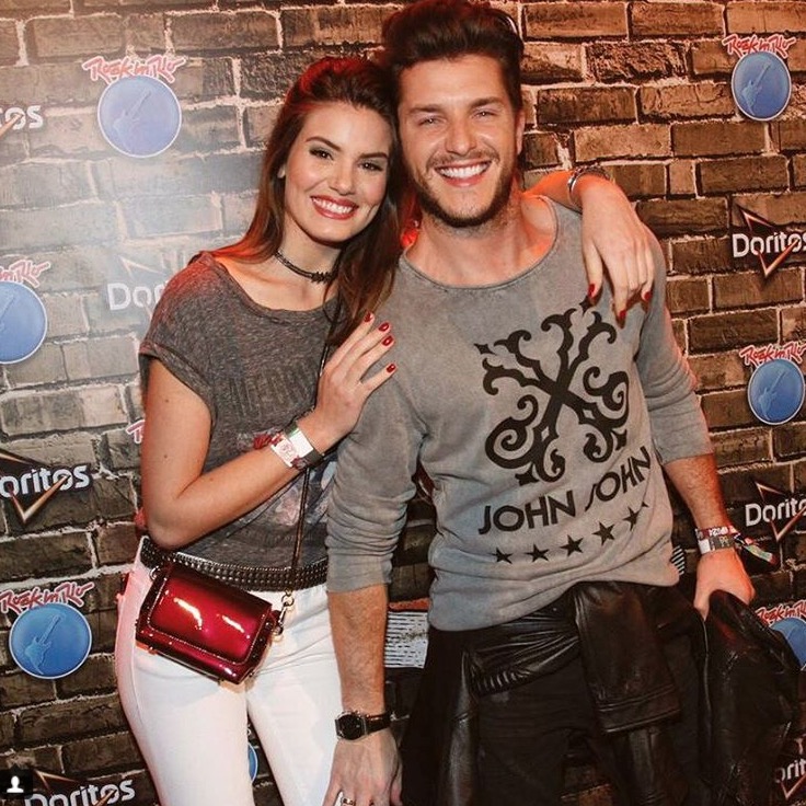 Camila Queiroz fala detalhes do vestido de casamento com Klebber Toledo