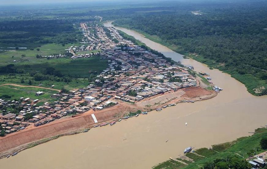 Justiça bloqueia R$ 1,3 milhões de ex-prefeita de Boca do Acre 