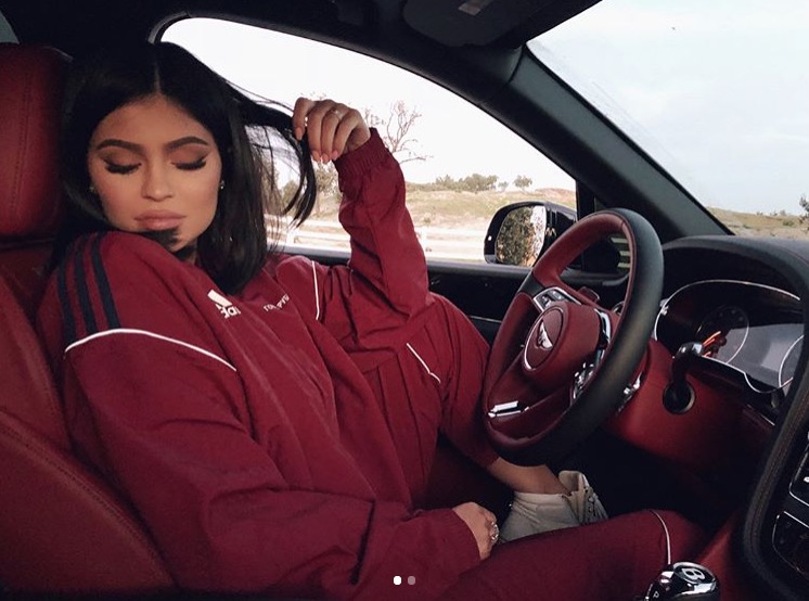 Kylie Jenner faz post sobre Snapchat e empresa perde R$ 4 bilhões