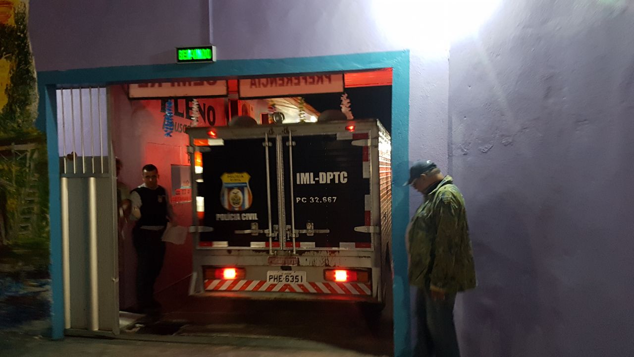 Homem é assassinado com 9 tiros em motel de Manaus