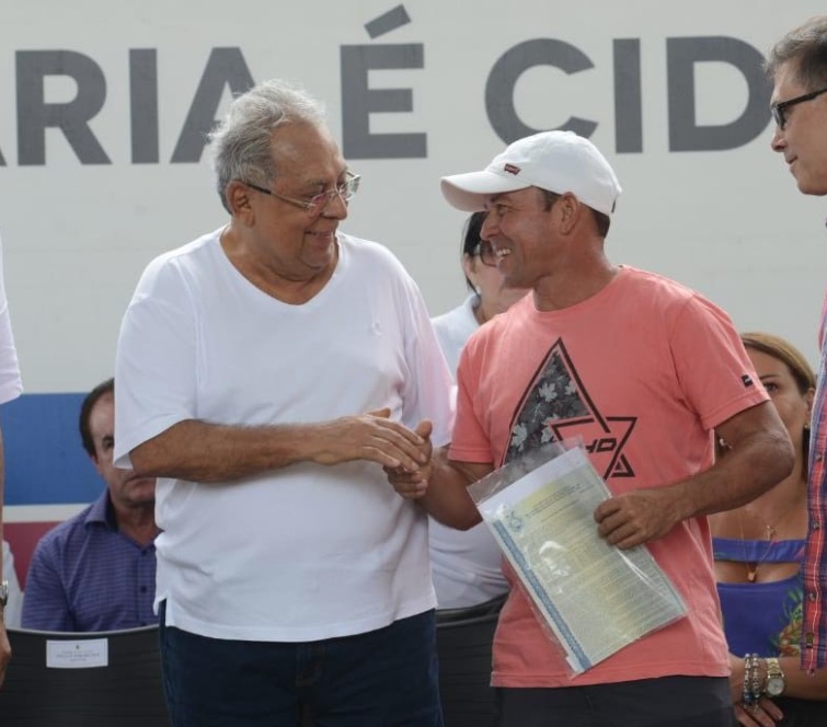 Mais de 4 mil títulos definitivos de terra são entregues em 5 meses no Amazonas