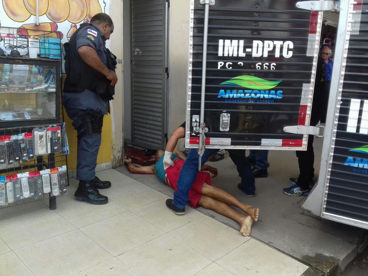 Homem é assassinado com tiro no olho em suposta vingança em Manaus