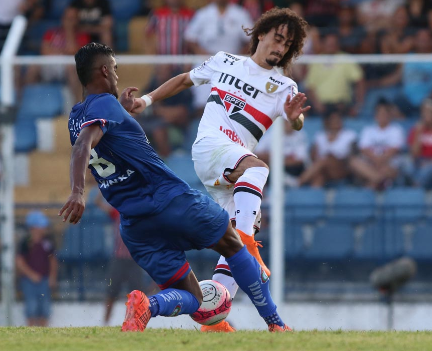 Na estreia de Aguirre, São Paulo perde para o São Caetano nas quartas do Paulistão