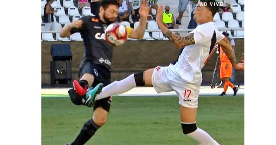 Rildo, do Vasco, é suspenso por até seis meses por lesão em João Paulo