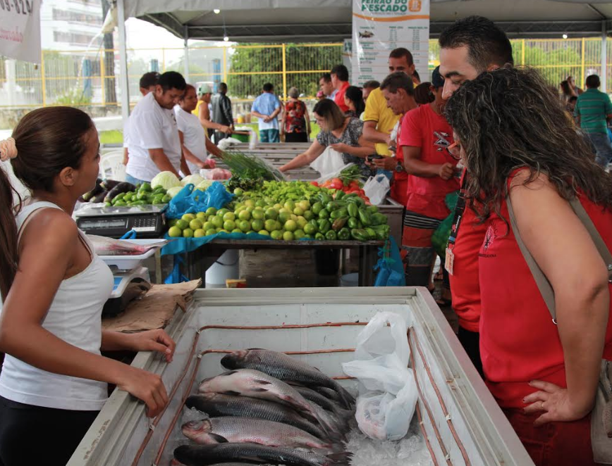  Feirão do Pescado ganha novo ponto e vende peixes a preço acessível em Manaus