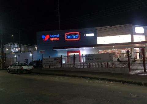 Clientes e funcionários são feitos reféns durante assalto na Bemol 