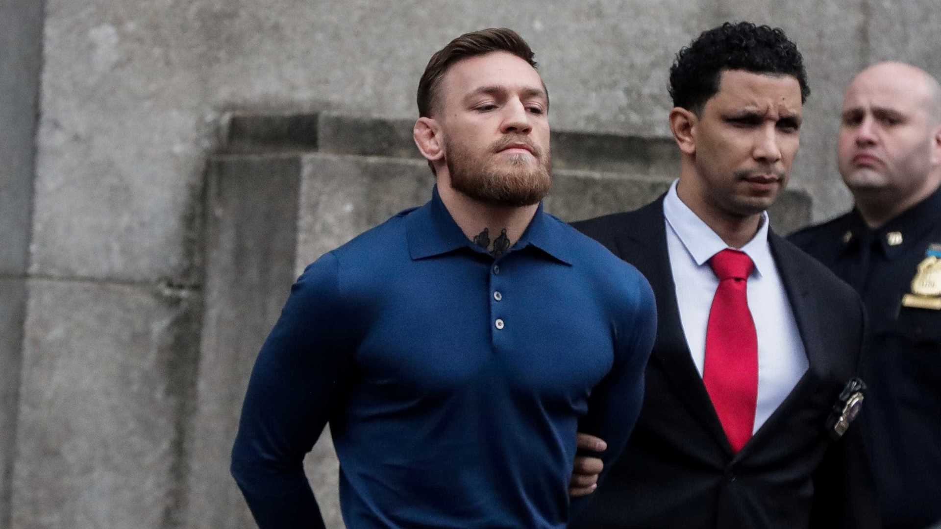 Após ferir dois lutadores, McGregor é condenado e pode perder contrato com UFC