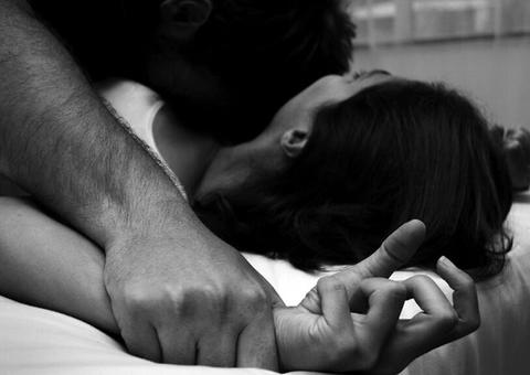 Na casa de amigo, adolescente é estuprada por homem em Manaus