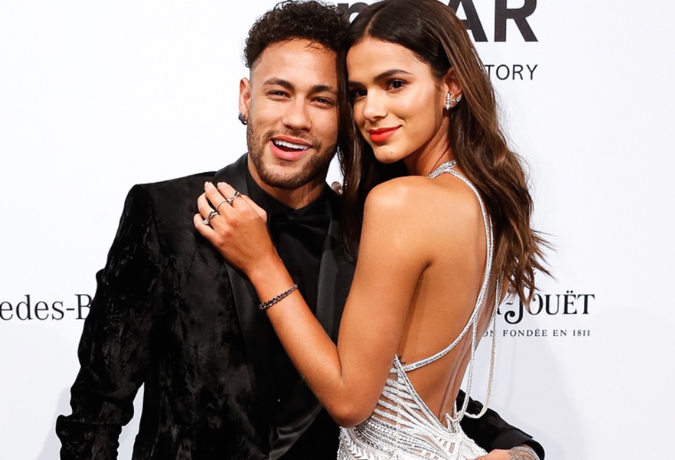 Modelo revela que Bruna Marquezine pode se mudar para Paris