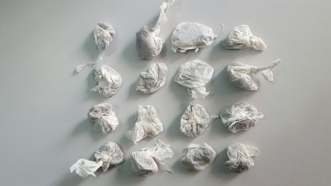 Maconha é encontrada escondida em lixo de banheiro em barco no Amazonas